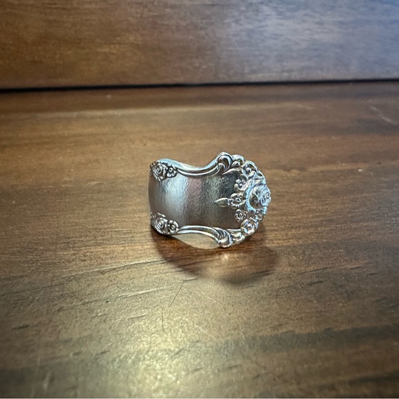 Rose Spoon Ring - Picture 5 of 15